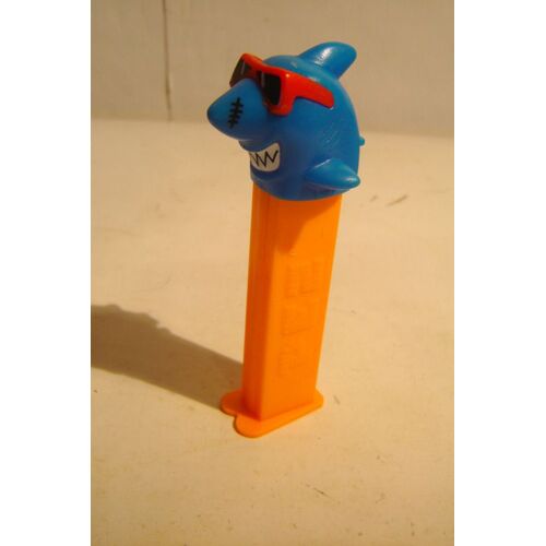 Pez Distributeur / Ancien / 1999 Le Requin Rieur