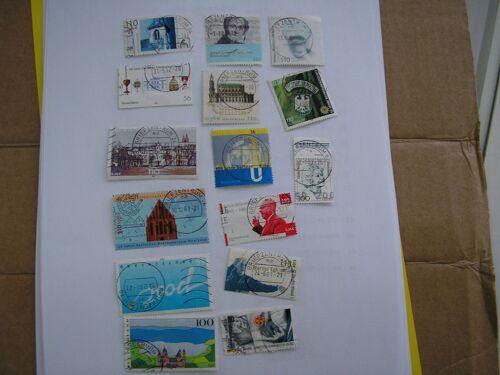 (24)  15 Timbres Oblitérés D'allemagne