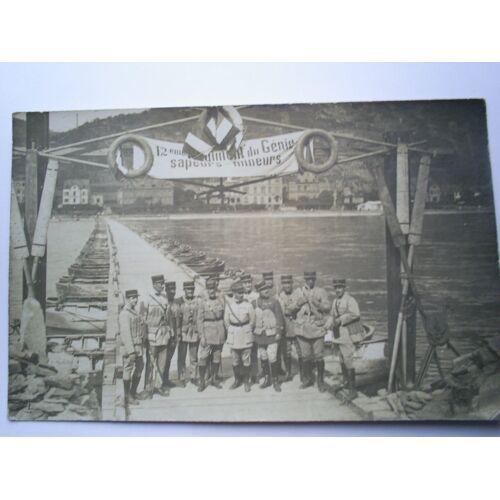 Mise En Place D'une Passerelle Par Des Sapeurs Français  En 1923 À Coblence.