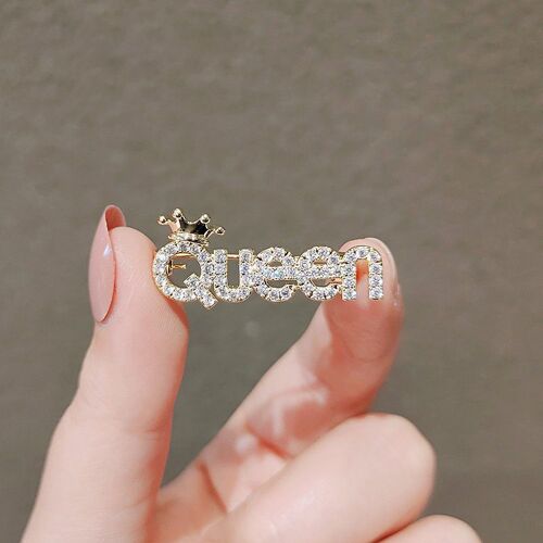 Broche À Pompon Lettre Reine Pour Femmes, Accessoire De Costume De Pull, Bijou De Personnalité, Cadeau À La Mode, 2022