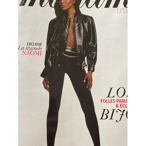 Madame Figaro Des 5-6 Juillet 2024. Exclusif La Légende Naomi. Love Bijoux Folles Parures & Eclats Sensuels.