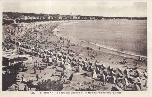 Carte Postale De Royan (Charente Maritime) La Grande Conche Et Le Boulevard Frédéric Garnier (Réf.8)