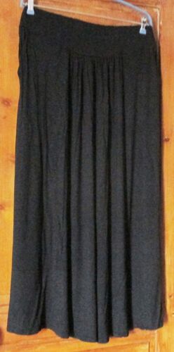 Lot De Deux Jupes Longues Évasées Noires 95%Viscose/5%Élasthane - Ceinture Plate Devant Et Élastiquée Au Dos - 2 Poches Intérieures Latérales - Taille 50/52 - Marque Balsamik (Même Modèle)