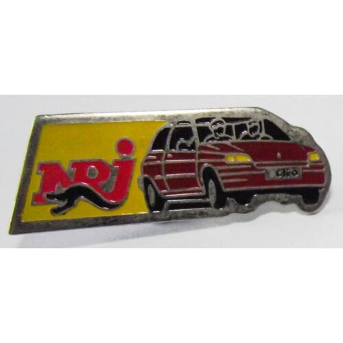 Pins Renault Clio Rouge