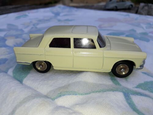 403 Peugeot Dinky Toys-Dinky Toys