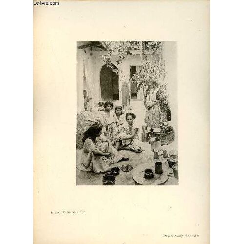 Intérieur Mauresque À Blida - Une Photogravure En Monochrome Extraite De La Revue Mensuelle L Algérie Artistique Et Pittoresque (Vers 1890).