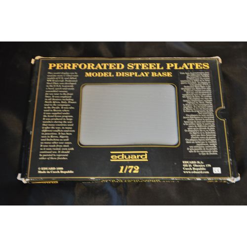 Perforated Steel Plates (Piste Pour Diaporama)-Eduard