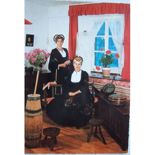 Folklore Savoie Costumes Et Intérieur Savoyard