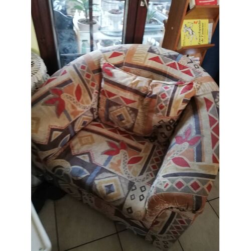 Vend Canapé D Angle Style Méridienne, 2m Sur 2m50 Plus Fauteuil