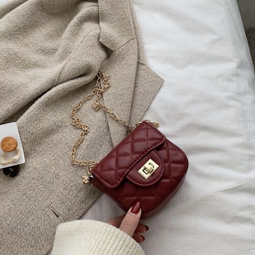 Petit sac à chaîne en diamant pour femmes, sac de travail polyvalent populaire de printemps et d'été, sac à bandoulière simple haut de gamme SHB1030