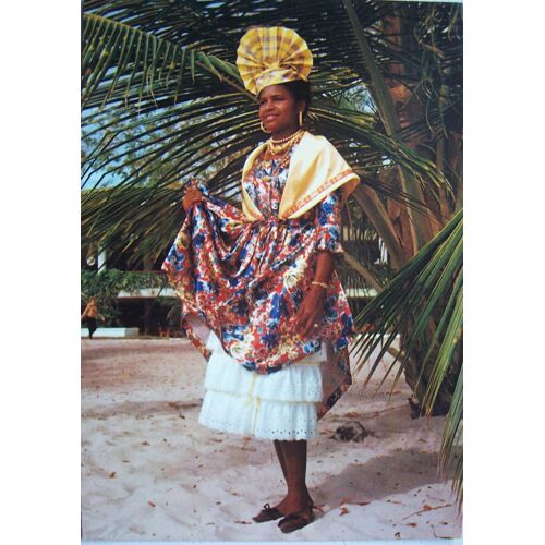 Folklore Antilles Costume Jeune Fille Créole