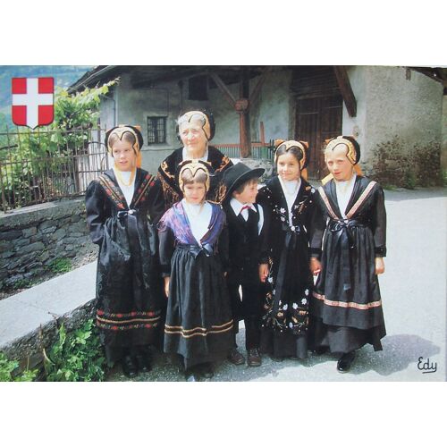 Folklore Savoie Groupe Enfants Et Grand'mére