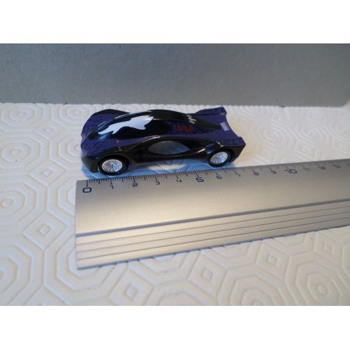 Vehicule Marvel Logo Vinom Sur Le Flanc