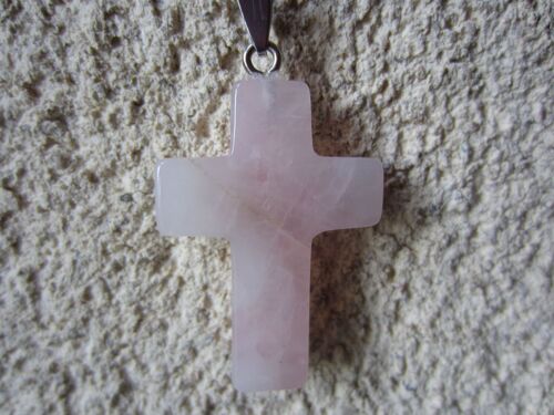 Collier Plaqué Argent Avec Croix En Quartz Rose