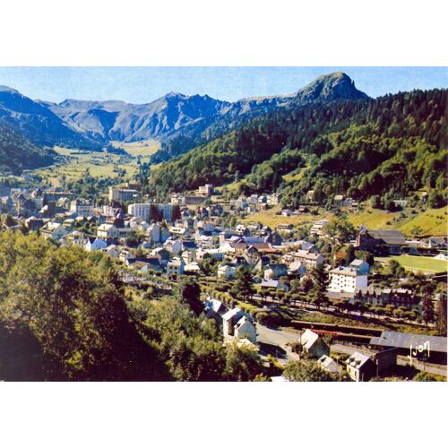 Le Mont Dore . Vue D' Ensemble . Puy De Dome . 1970