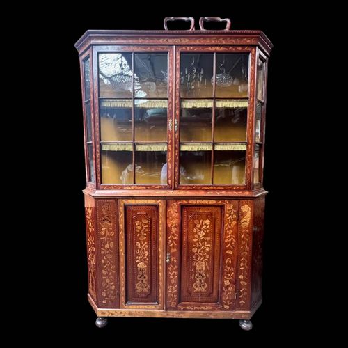 Vitrine Renaissance En Marqueterie Hollandaise  Motifs Floraux Bois