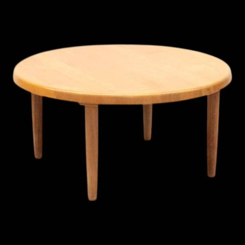 Table basse ronde danoise par Niels Bach bois
