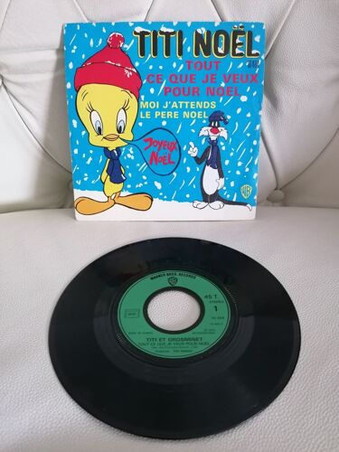 Disque Vinyle 45 Tours Titi Et Gros Minet - Titi Noël : Tout Ce Que Je Veux Pour Noël (Face 1) / Moi, J'attends Le Père Noël (Face 2) - 1977