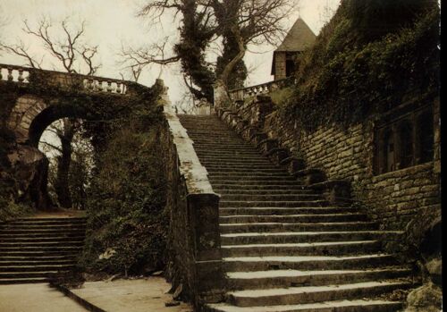 Carte Postale Du Faouët (Morbihan) A Côté De La Chapelle Sainte-Barbe, L'escalier À Balustres (Réf.10206)