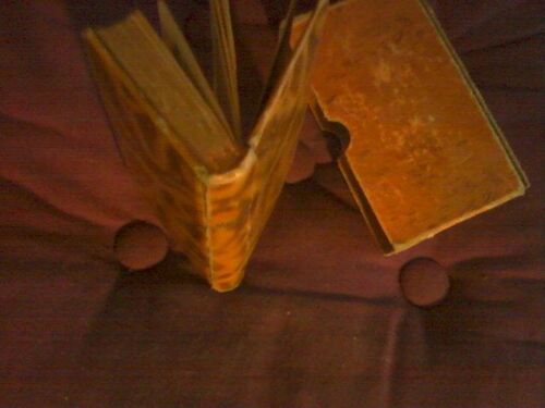 Missel Romain N° 120 Contenant L'office Du Dimanche Et Des Principales Fetes Et Les Evangiles De Tous Les Dimanches...