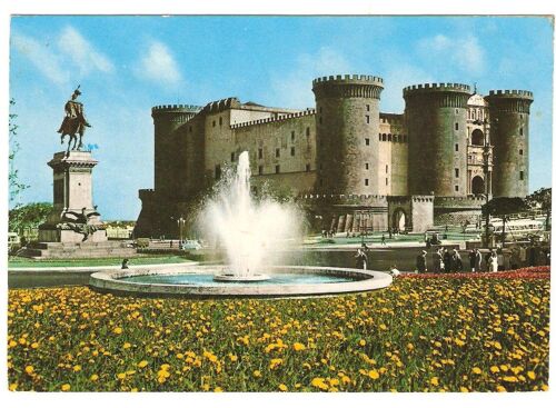 Napoli (Naple)Maschio Angiono Et Monument À Vittorio Emanuele