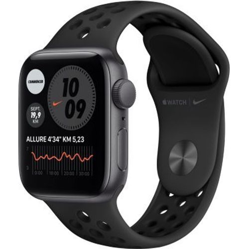 Apple Watch Nike Series 6 (GPS) - Boitier 44 mm aluminium gris avec bracelet sport noir