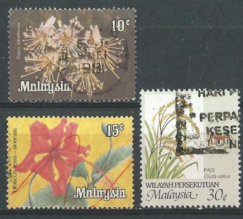 Lot De 3 Timbres Oblitérés Malaisie Territoire Fedéral, Fleurs 1979 Et Produit Agricole 1986