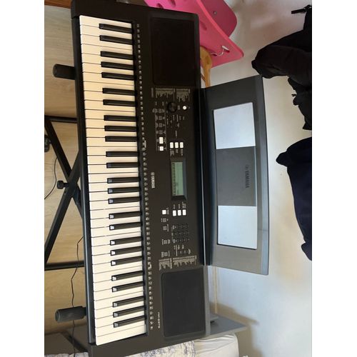 Synthétiseur Yamaha Pse-E373