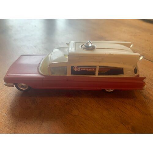 Ambulance Corgi Toys Supérior On Cadillac Chasses Made In Britains 21101/59 Sans Boite-Corgi