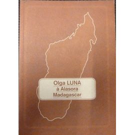 Olga Luna À Alasora Madagascar