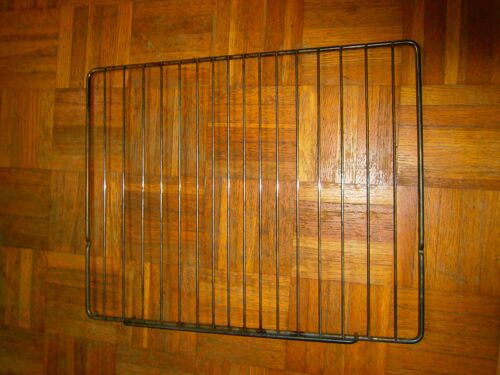 GRILLE DE FOUR DIMENSIONS : 45 cm x 36 cm EN BON ETAT