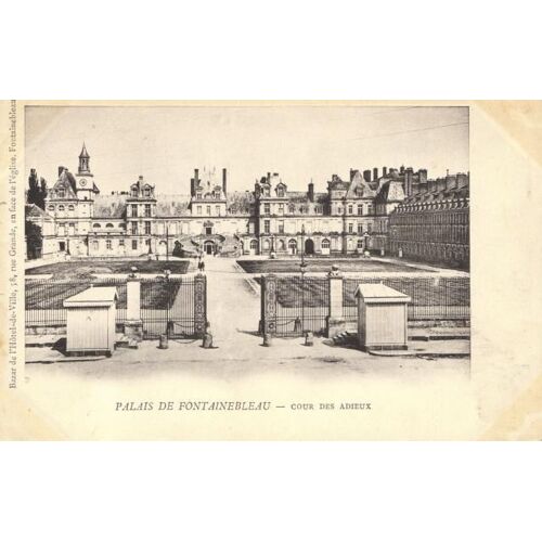 Cpa Palais De Fontainebleau " Cour Des Adieux "
