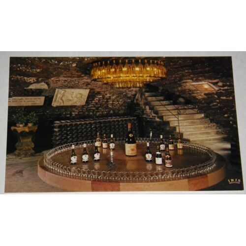 Carte Postale Ancienne  La Celebre Table Ronde Et Le Lustre À Bouteilles Plaisir D'une Visite Aux Caves Exposition De La Reine Pédauque 21200 Beaune