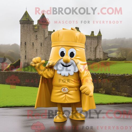 Personnage De Costume De Mascotte Redbrokoly De Château Irlandais Doré Habillé D Un Imperméable Et De Bonnets