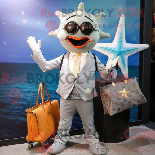 Costume Mascotte Redbrokoly D Étoile De Mer Argentée Personnage Habillé D Un Blazer Et De Portefeuilles