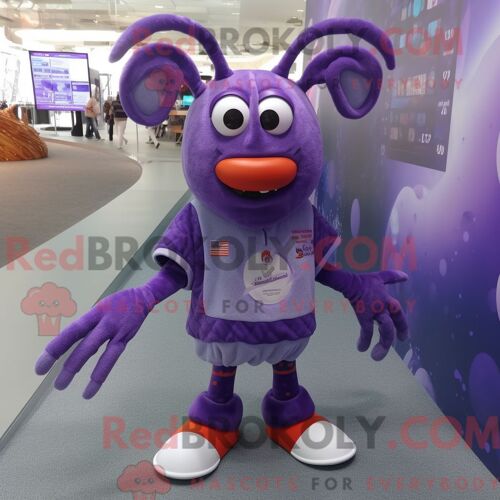 Costume Mascotte Redbrokoly De Homard Lavande Personnage Habillé D Un Sweat-Shirt Et De Pinces À Chaussures