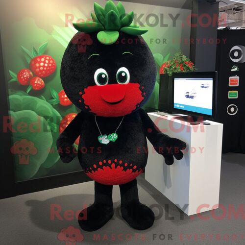 Costume Mascotte Redbrokoly De Fraise Noire Personnage Habillé Avec Un T-Shirt À Col En V Et Des Boucles D Oreilles