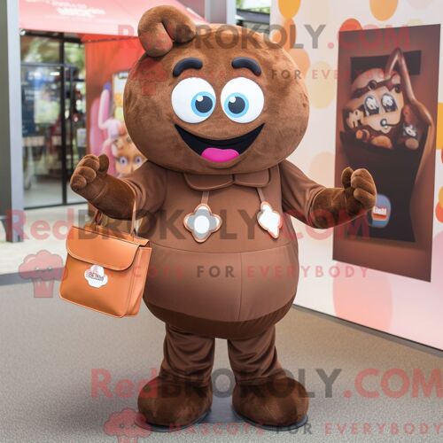 Personnage De Costume De Mascotte Redbrokoly De Brown Candy Habillé Avec Une Chemise En Popeline Et Des Pochettes