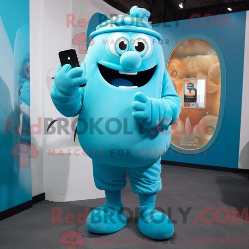 Personnage De Costume De Mascotte Redbrokoly De Téléphone Cyan Habillé Avec Un Pantalon De Jogging Et Des Pochettes