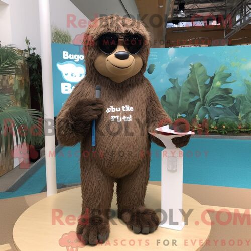 Costume De Mascotte Redbrokoly D Ours Paresseux Marron Habillé D Un Maillot De Bain Une Pièce Et De Lunettes