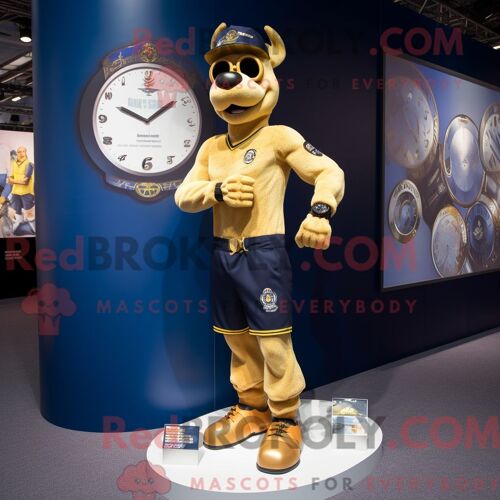 Costume De Mascotte Redbrokoly Gold Navy Seal Habillé D Un Short De Course Et De Montres-Bracelets