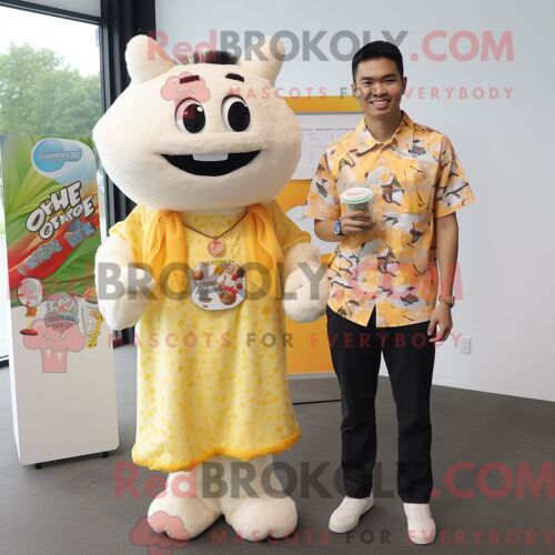 Personnage De Costume De Mascotte Redbrokoly Cream Pad Thai Habillé Avec Une Chemise Boutonnée Et Des Porte-Clés