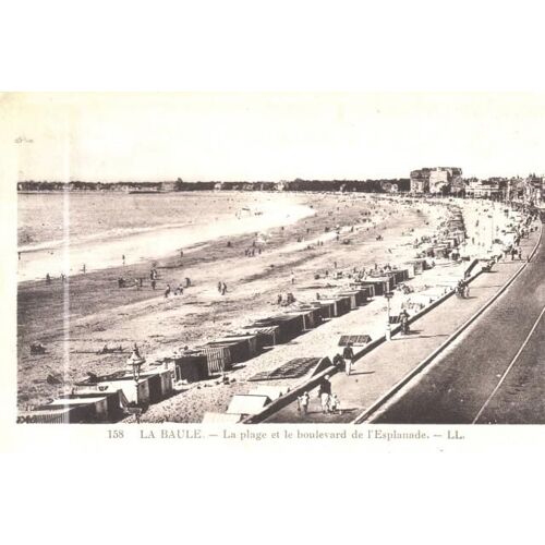 Cpa La Baule ' La Plage Et Le Boulevard De L¿Esplanade '