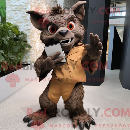 Costume De Mascotte Redbrokoly De Vache En Jersey Gris Personnage Habillé D Une Salopette Et D Un Bracelet De Montres