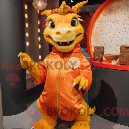 Costume Mascotte Redbrokoly De Pomme Beige Habillé D Un T-Shirt Polo Et De Boutons De Manchette