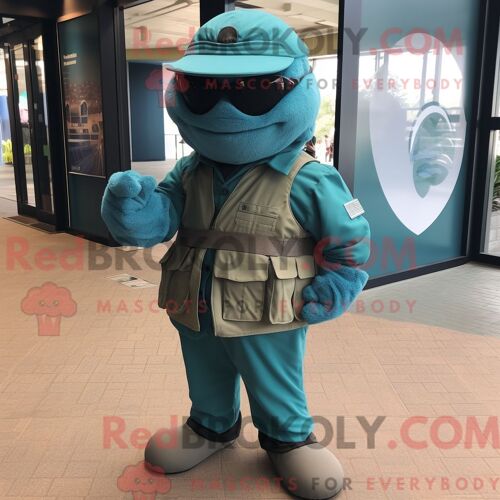 Costume Mascotte Redbrokoly De Marine Recon Bleu Sarcelle Habillé Avec Un Cardigan Et Des Ceintures
