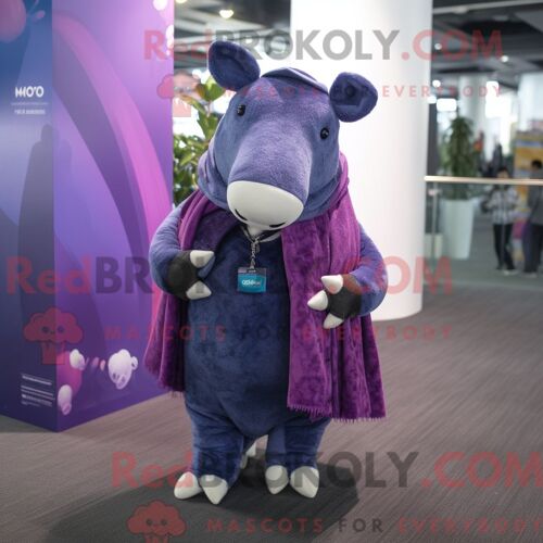 Costume Mascotte Redbrokoly De Tapir Violet Personnage Habillé D Un Manteau Et D Écharpes