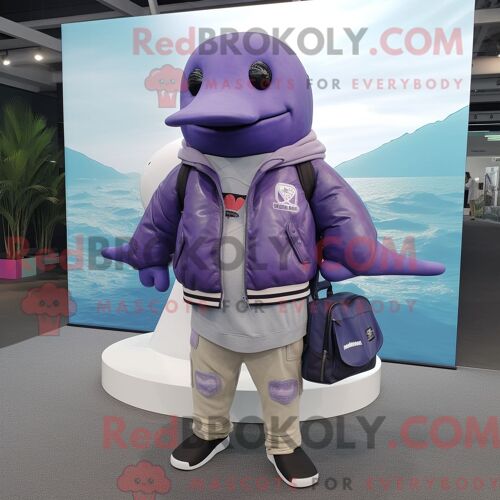 Mascotte Redbrokoly De Coelophysis Jaune Habillée D Un Maillot De Rugby Et De Bandeaux