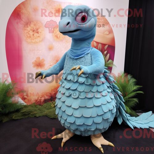 Costume Mascotte Redbrokoly De Pangolin Bleu Ciel Habillé D Une Robe De Cocktail Et De Pinces À Chaussures