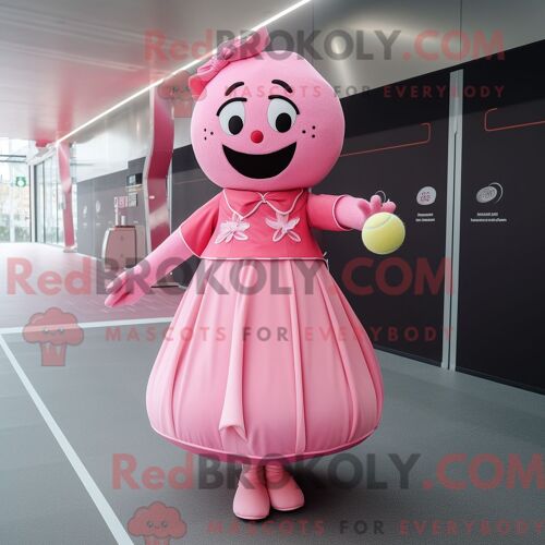 Costume Mascotte Redbrokoly De Boule De Pétanque Rose Personnage Habillé Avec Une Robe Et Des Ceintures De Smoking